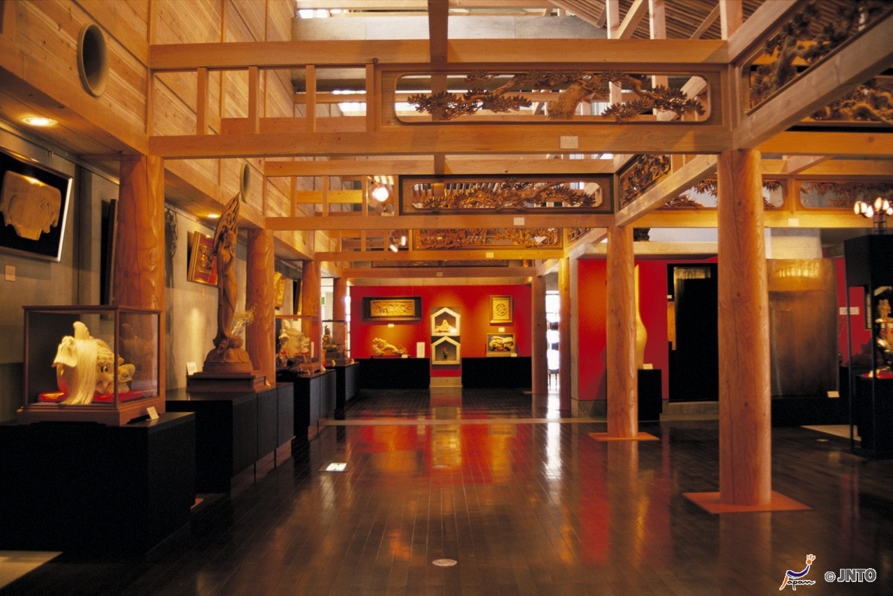 Door2Door transfer within the city. Nanto City ( Cherry Tomato )