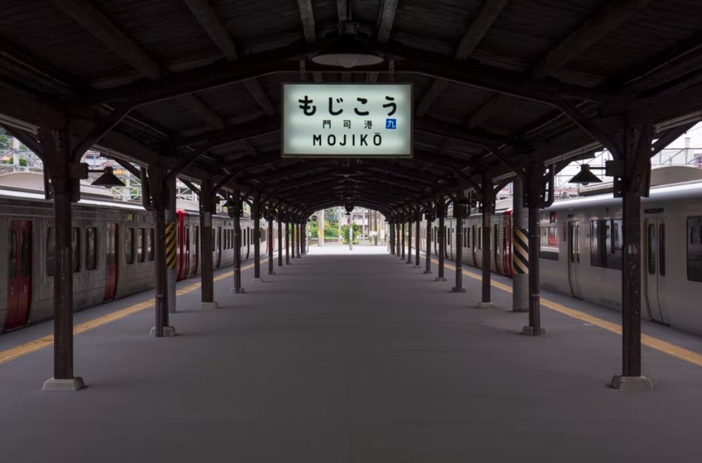 Cherry Tomato. 4 Hours Charter Transfer Within The City. Kitakyushu (with Invisible Tour Guide Service On Demand)